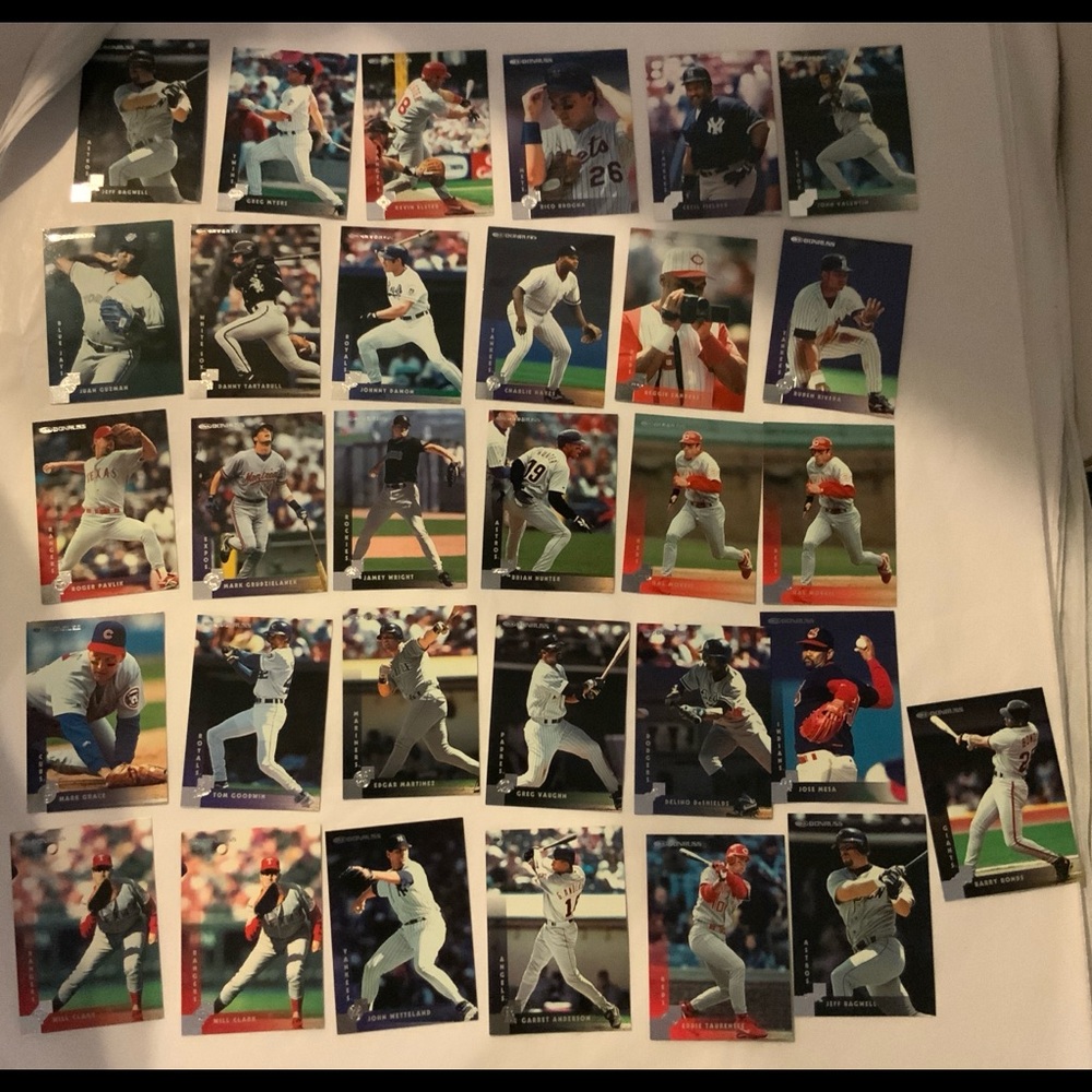 Bundle of Baseball Cards Lot 403
